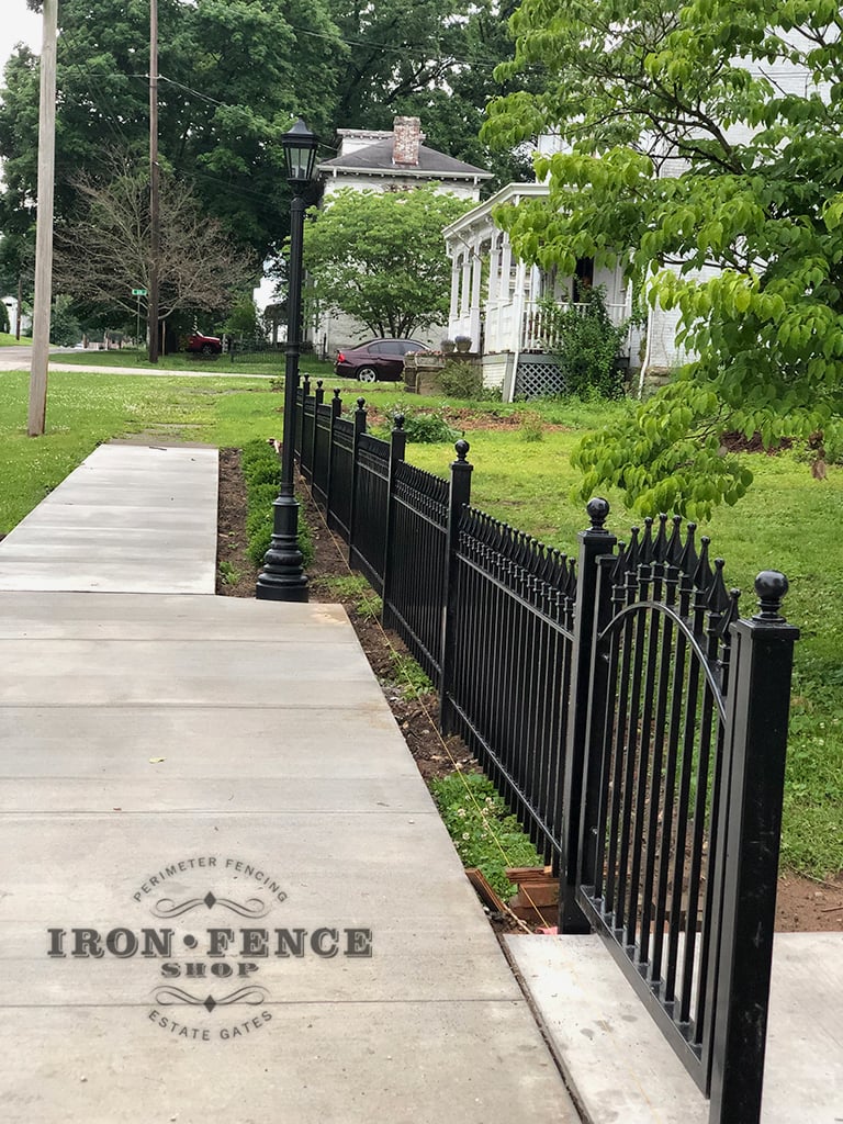 Stronghold Iron 3ft Classic Fence with Arched Gate in Signature Grade