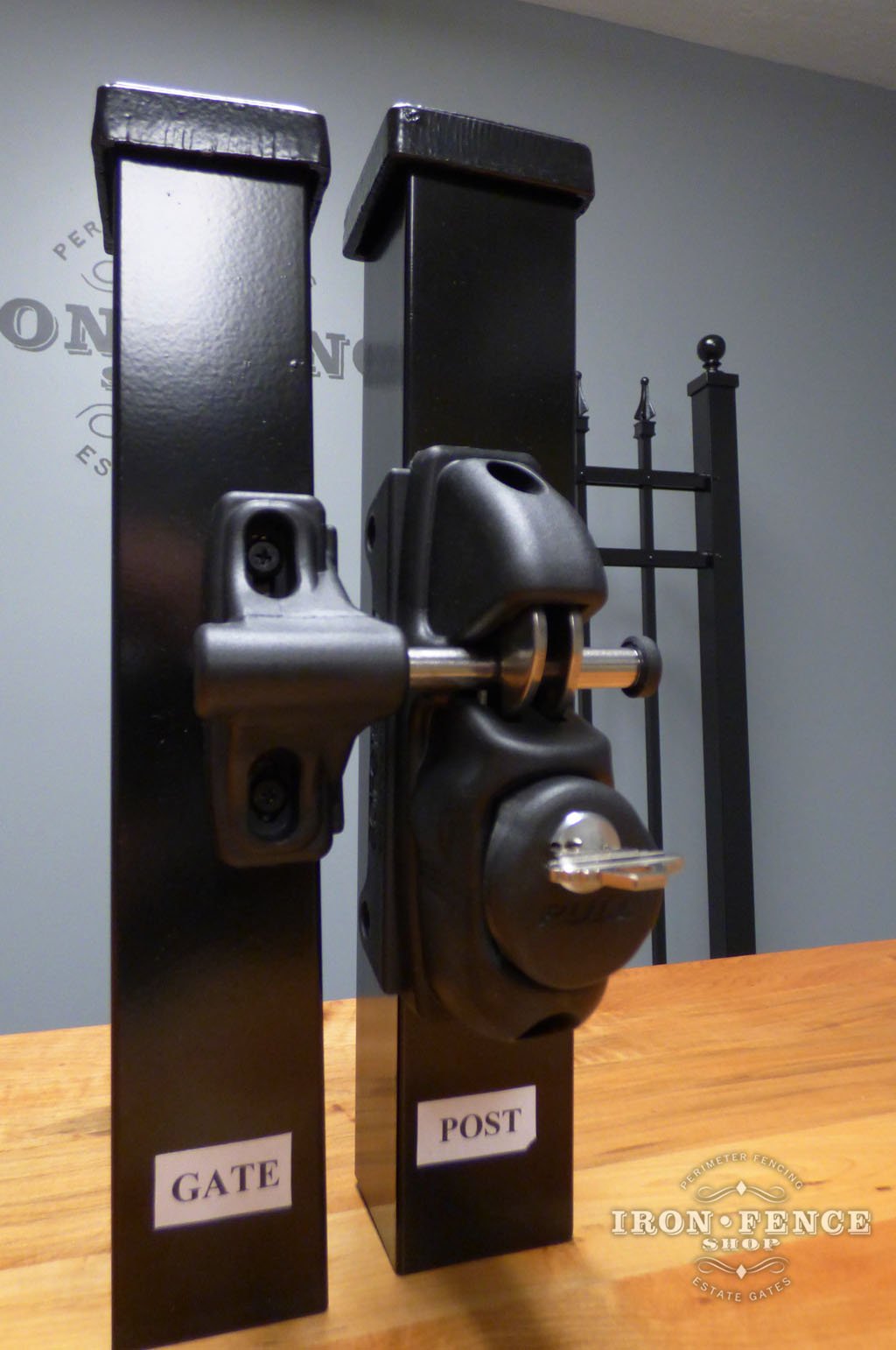 Key-Lockable SafeTech Cobra Latch for Iron and Aluminum Fence Gates